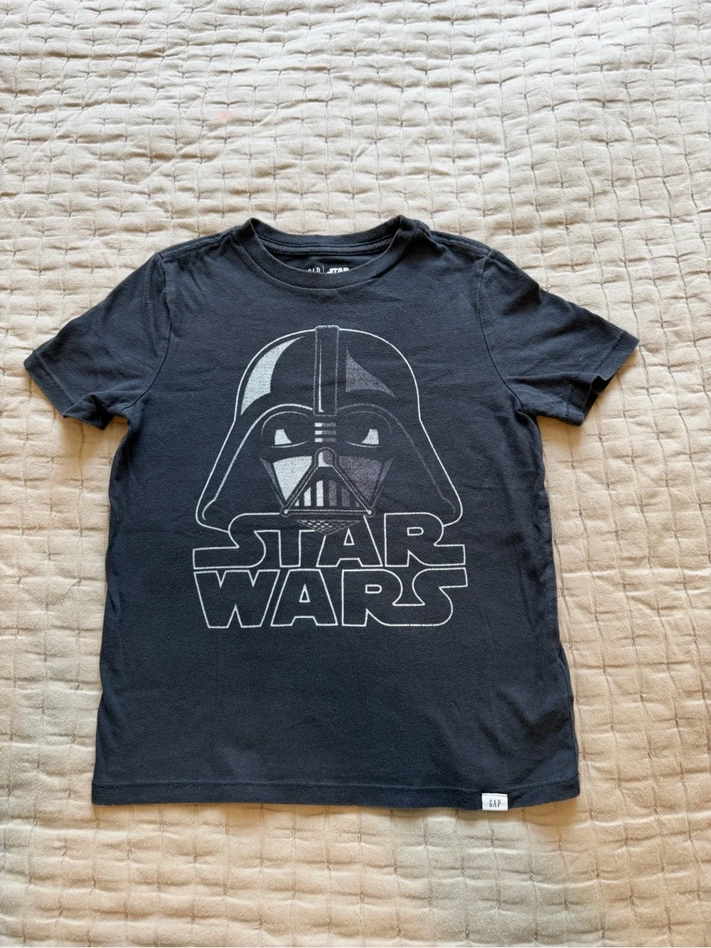 GAP x Star Wars Collab Darth Vader T-Shirt Size Kids Small